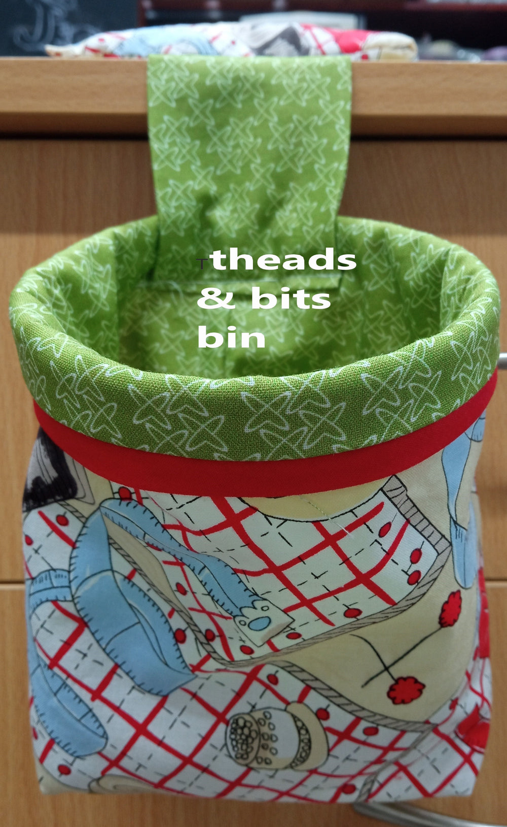 threads-catcher-(-threads-and-bits-bin)-TB001