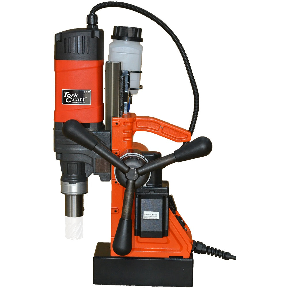 tork-craft-mag-base-auto-35mm-drill-810rpm-16000n-210mm-stroke-220v-multi-funct-tcmd0035qe-1